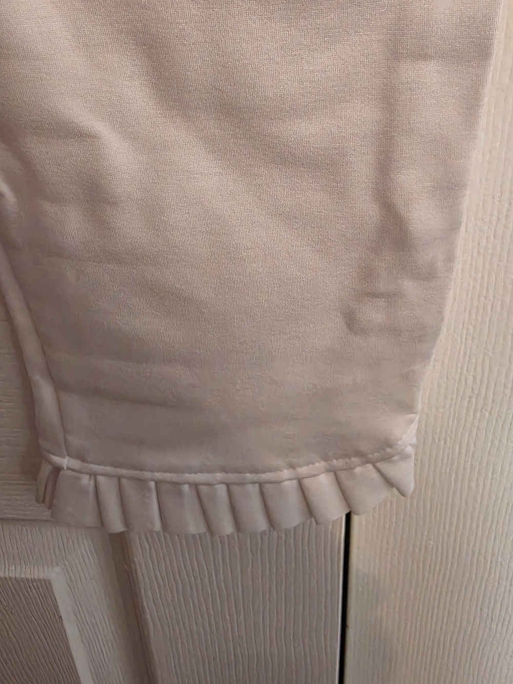 Slim Factor By Investments White Ruffle-Hem Capris